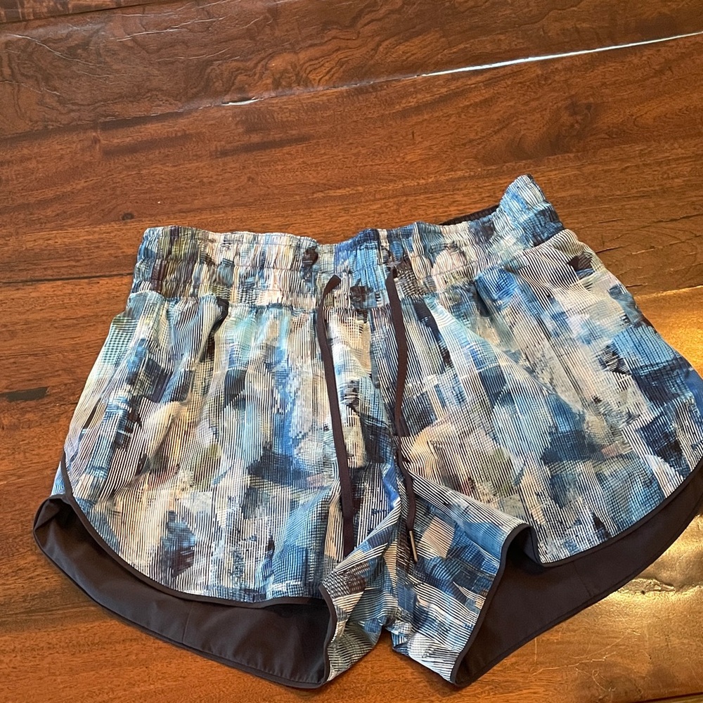 Lululemon Reversible Shorts, Size 4